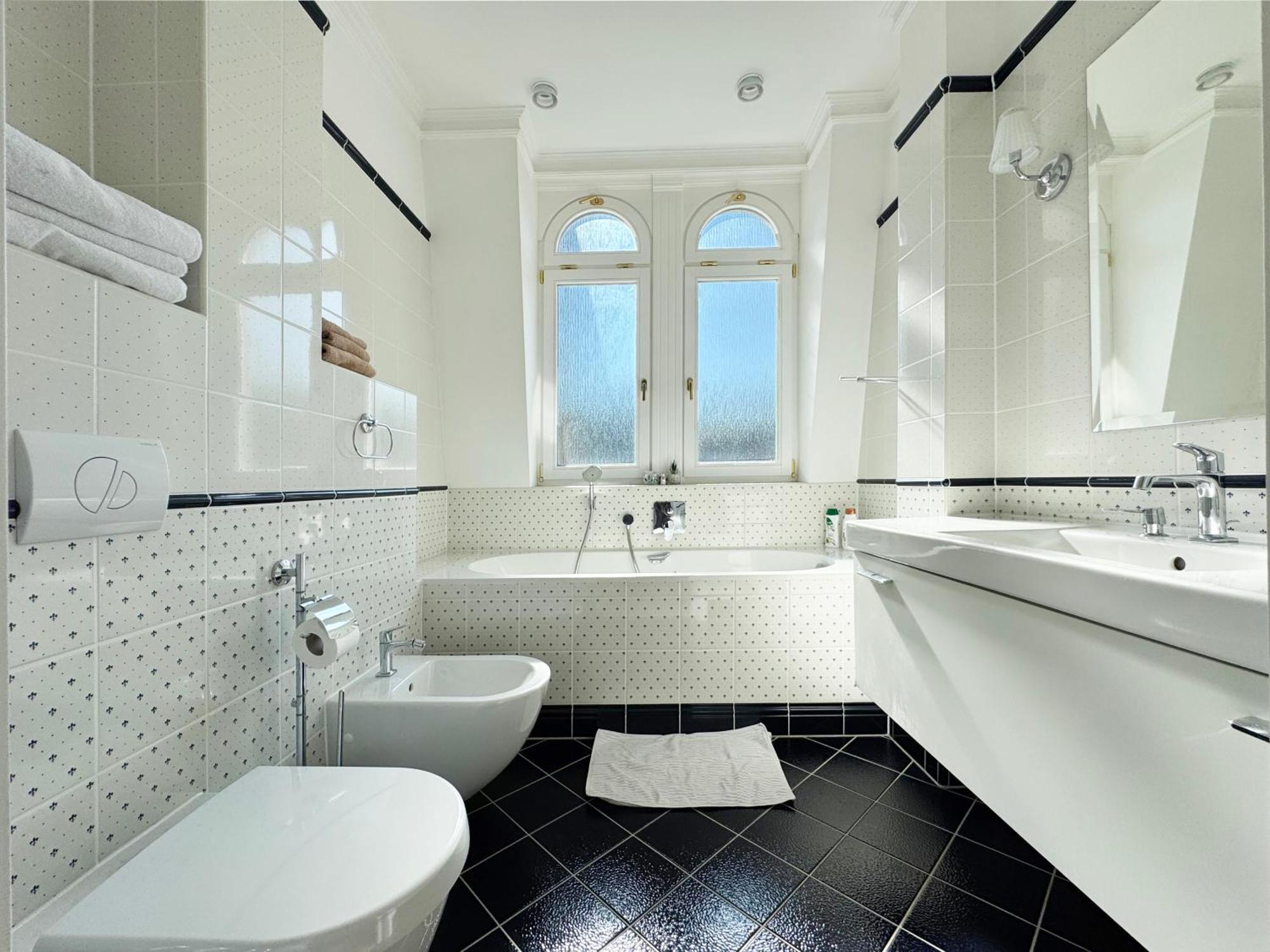 קרלובי וארי Luxury Apartment Diamond מראה חיצוני תמונה